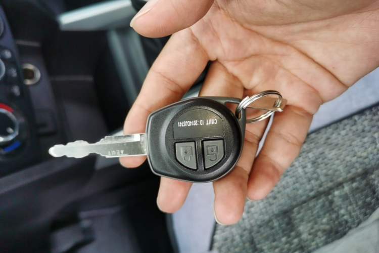 Used Suzuki Vitara 2016 1.6L Manual Two-Wheel Drive Entry-Level Trim Vehicle Key