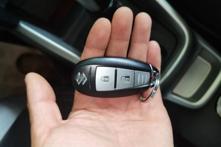 Used Suzuki Vitara 2016 1.4T Automatic Two-Wheel Drive Luxury Version Vehicle Key