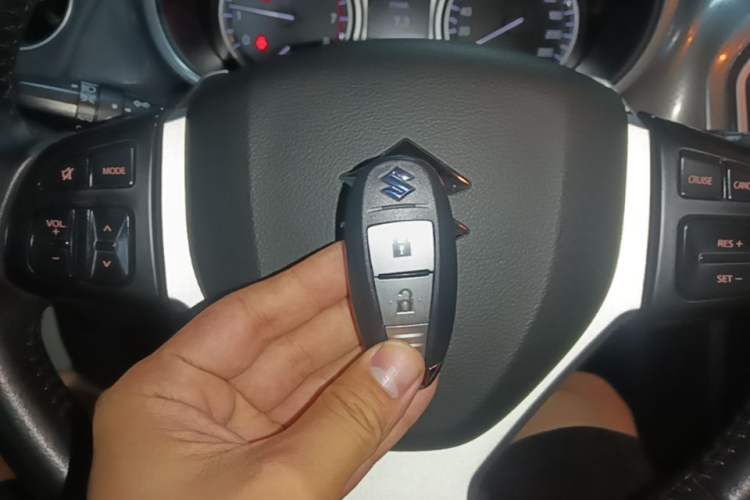 Used Suzuki Vitara 2016 1.4T Automatic Two-Wheel Drive Luxury Version Vehicle Key