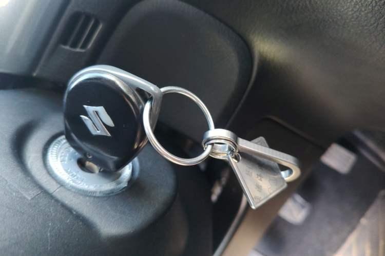 Used Suzuki Vitara 2016 1.6L Manual Two-Wheel Drive Entry-Level Trim Vehicle Key