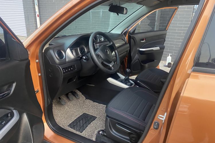 Used Suzuki Vitara 2016 1.6L Manual Two-Wheel Drive Entry-Level Trim Driver Seat