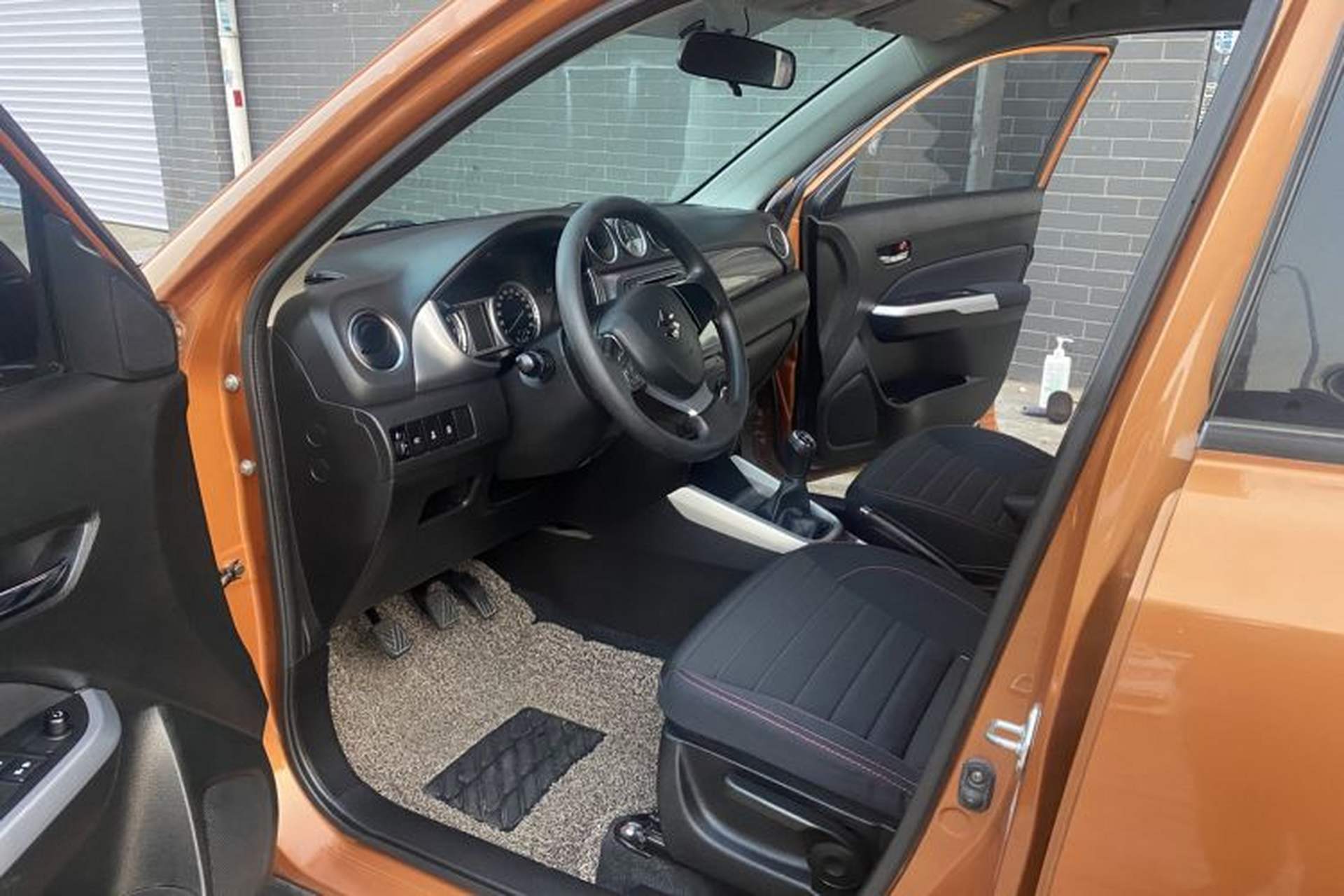 Used Suzuki Vitara 2016 1.6L Manual Two-Wheel Drive Entry-Level Trim Driver Seat