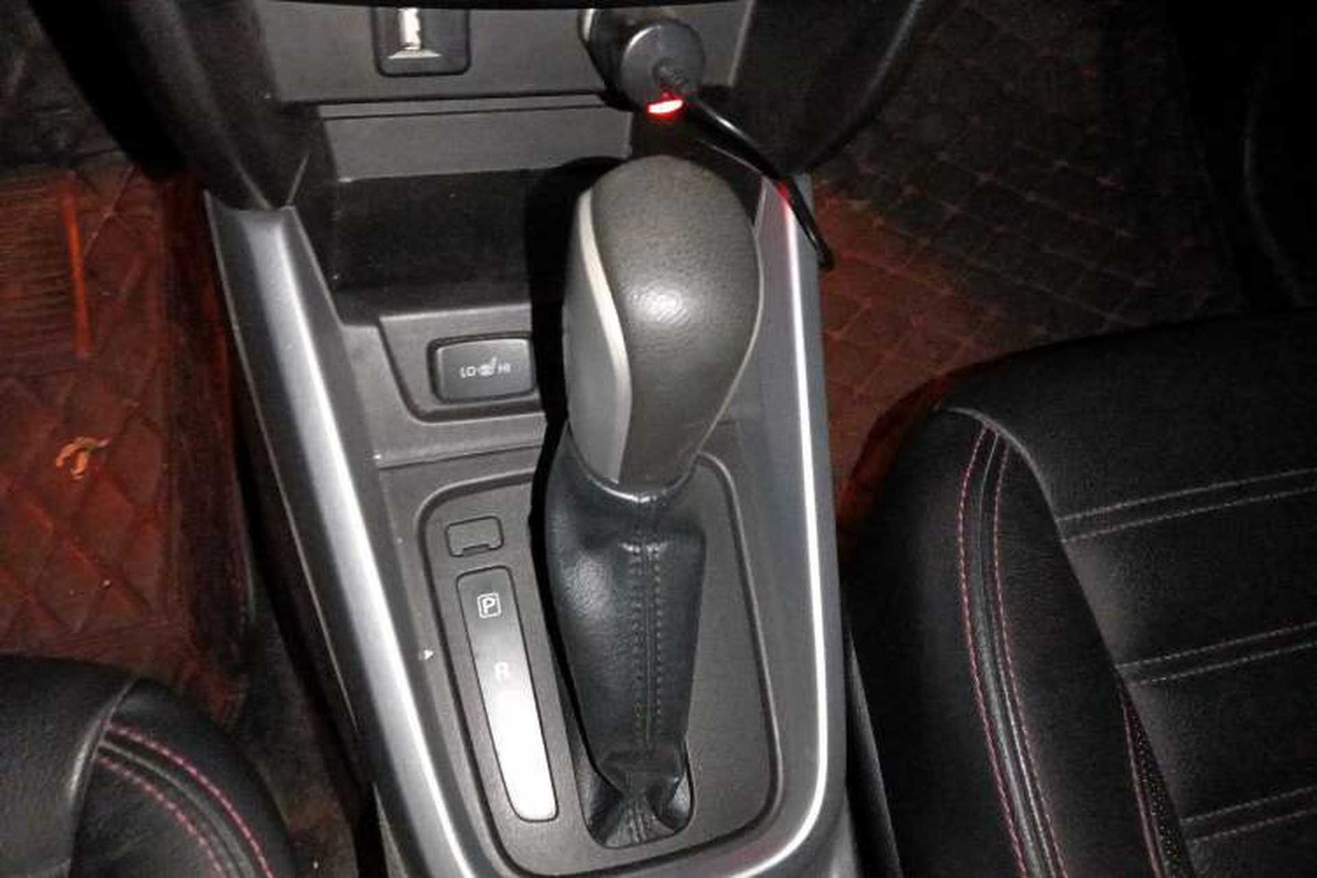 Used Suzuki Vitara 2016 1.4T Automatic 4x4 Flagship Model Gear Lever