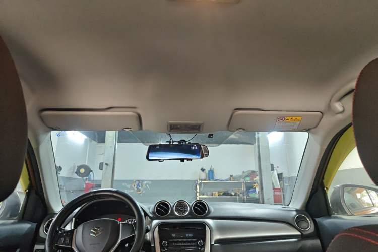 Used Suzuki Vitara 2016 1.4T Automatic Two-Wheel Drive Elite Model Headliner