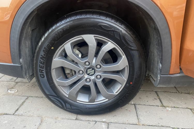 Used Suzuki Vitara 2016 1.6L Manual Two-Wheel Drive Entry-Level Trim Left Front Wheel Hub