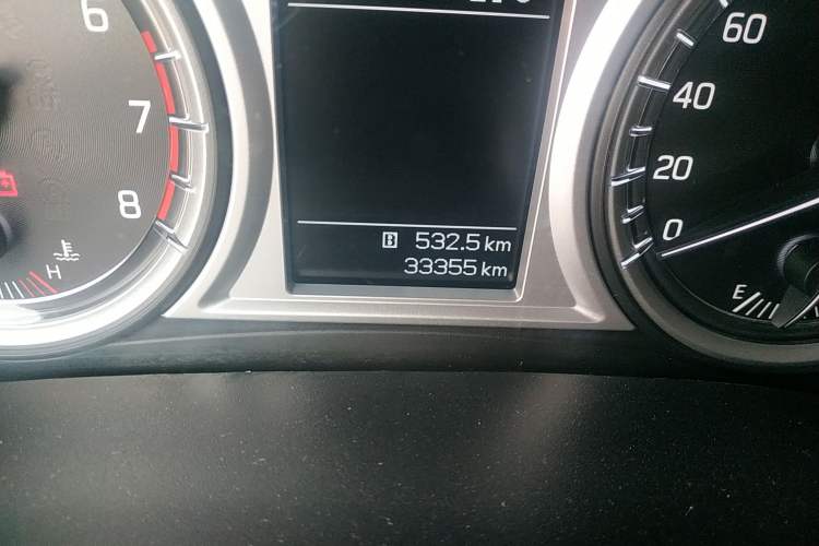 Used Suzuki Vitara 2016 1.6L Manual Two-Wheel Drive Entry-Level Trim Odometer Close Up