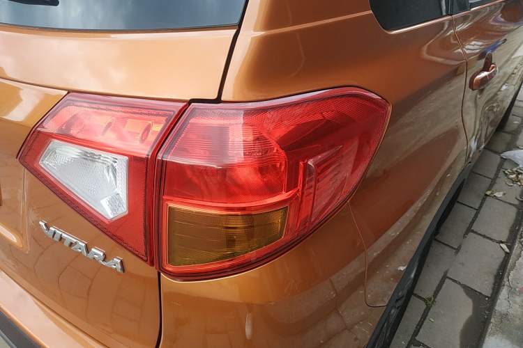 Used Suzuki Vitara 2016 1.6L Manual Two-Wheel Drive Entry-Level Trim Right Rear Taillight