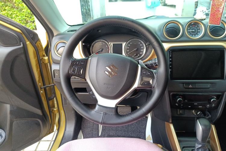 Used Suzuki Vitara 2018 1.4T Automatic Two-Wheel Drive Starry Edition Steering Wheel