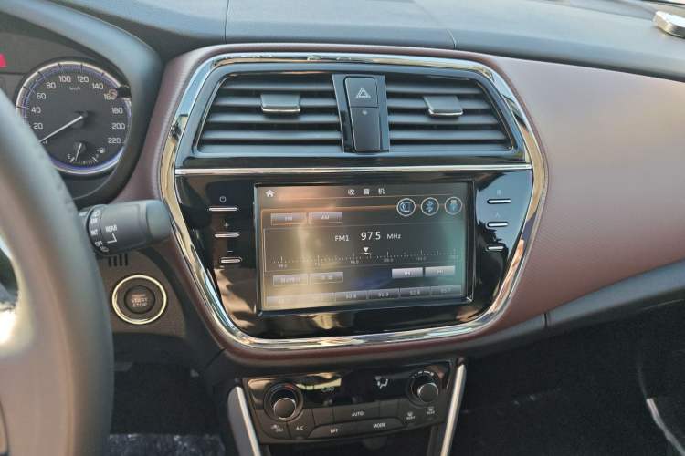Used Suzuki Vitara S-Cross 2017 1.6L CVT Two-Wheel Drive Urban Advanced Model Audio And AC Panel