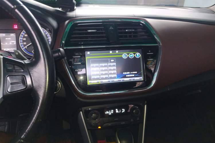 Used Suzuki Vitara S-Cross 2017 1.4T Automatic Two-Wheel Drive Urban Luxury Model Audio And AC Panel