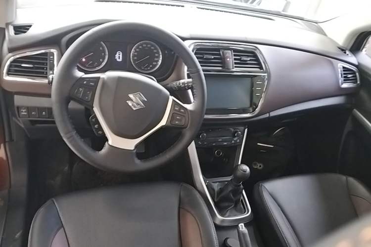 Used Suzuki Vitara S-Cross 2017 1.6L Manual Two-Wheel Drive Urban Ambition Model Center Console