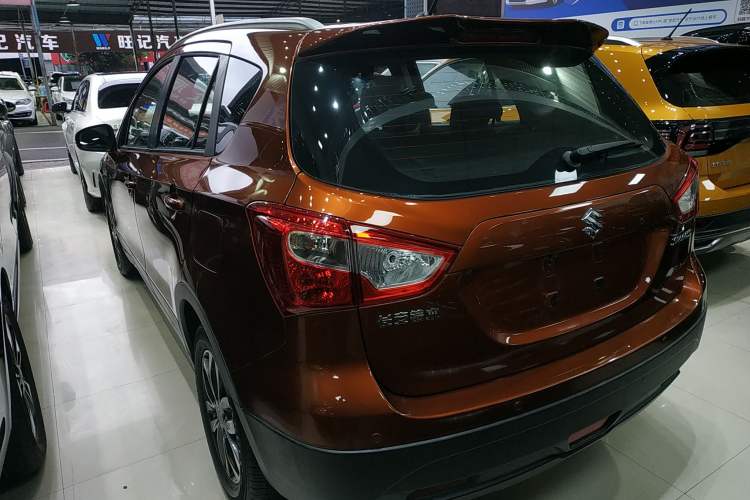 Used Suzuki Vitara S-Cross 2017 1.6L CVT Two-Wheel Drive Urban Advanced Model Exterior 3