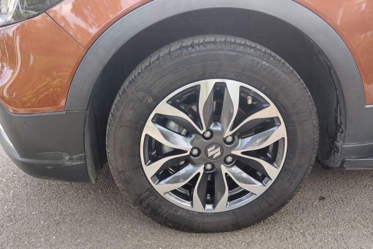 Used Suzuki Vitara S-Cross 2017 1.6L CVT Two-Wheel Drive Urban Advanced Model Exterior 7