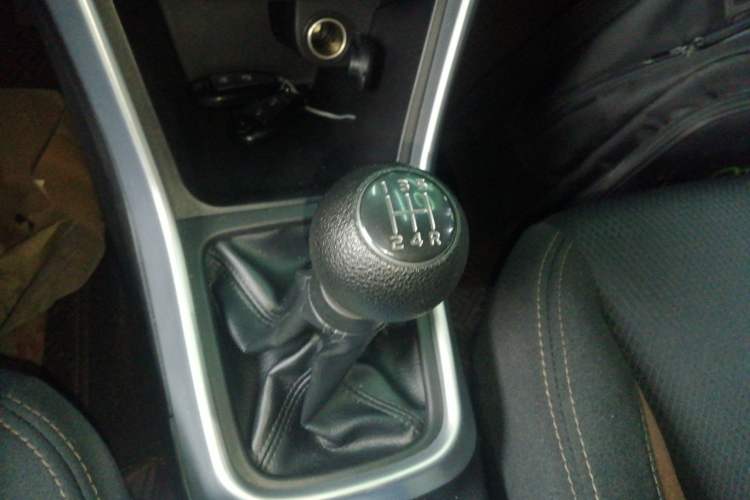 Used Suzuki Vitara S-Cross 2017 1.6L Manual Two-Wheel Drive Urban Fashion Model Gear Lever