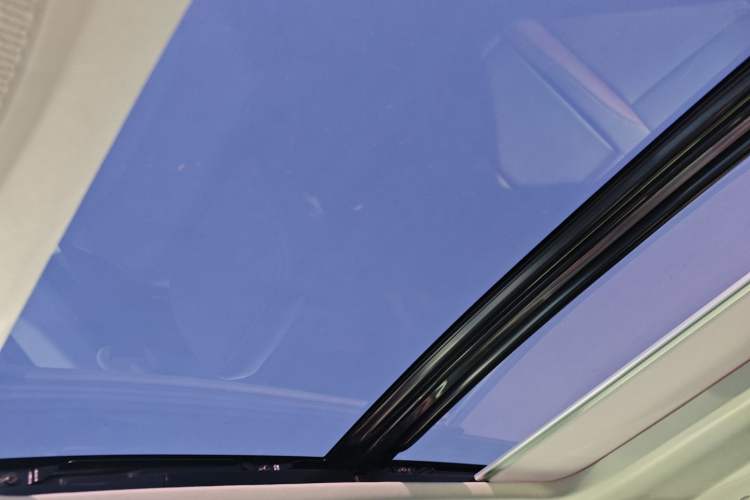 Used Suzuki Vitara S-Cross 2017 1.6L CVT Two-Wheel Drive Urban Advanced Model Headliner