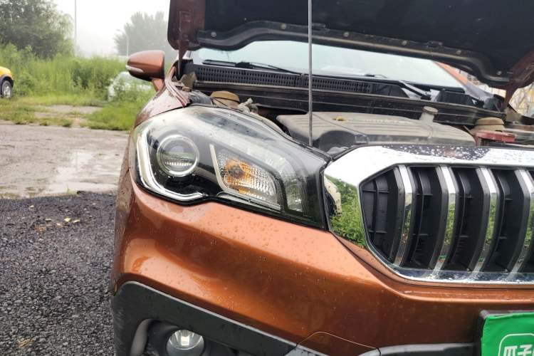 Used Suzuki Vitara S-Cross 2017 1.6L CVT Two-Wheel Drive Urban Advanced Model Right Front Headlight