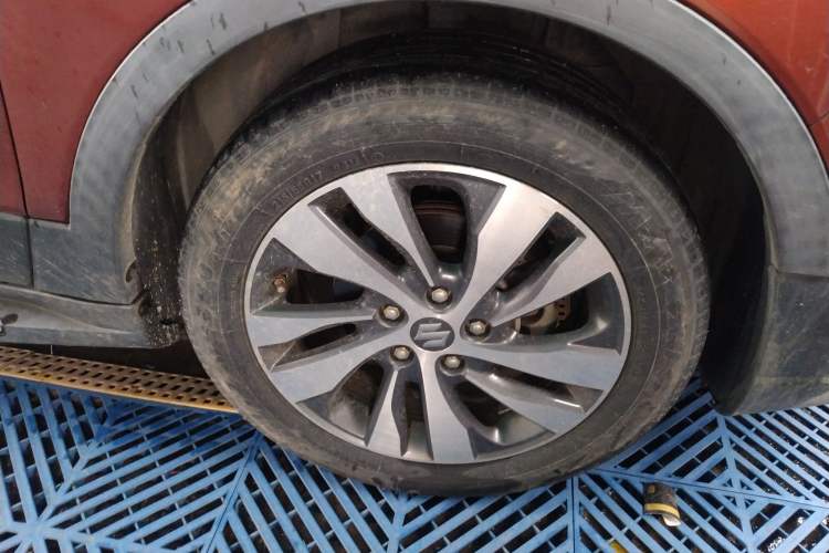 Used Suzuki Vitara S-Cross 2017 1.4T Automatic Two-Wheel Drive Urban Luxury Model Right Front Wheel Hub