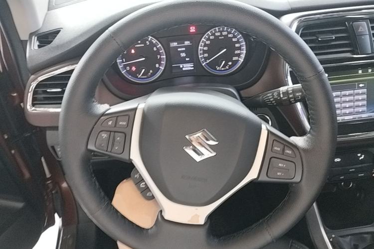 Used Suzuki Vitara S-Cross 2017 1.6L Manual Two-Wheel Drive Urban Ambition Model Steering Wheel
