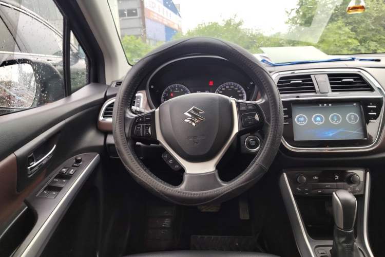 Used Suzuki Vitara S-Cross 2017 1.6L CVT Two-Wheel Drive Urban Advanced Model Steering Wheel