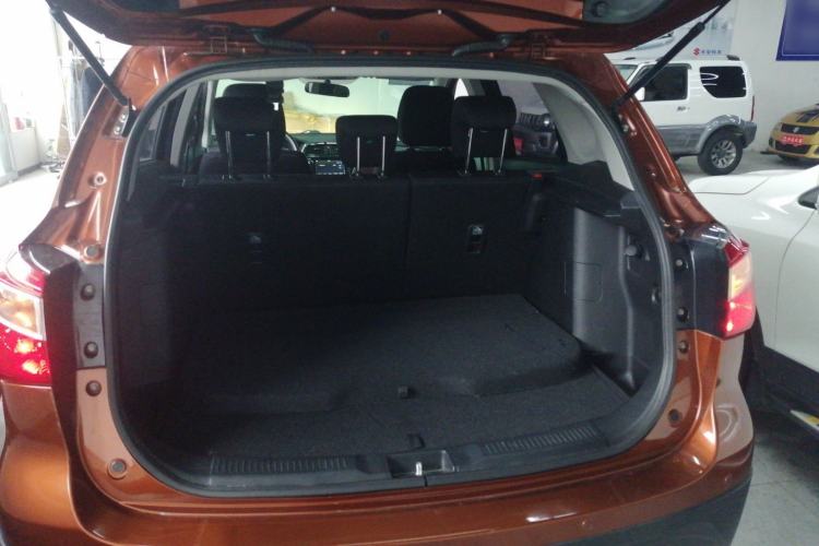 Used Suzuki Vitara S-Cross 2017 1.6L Manual Two-Wheel Drive Urban Fashion Model Trunk