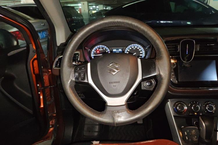 Used Suzuki Vitara S-Cross 2017 1.6L CVT Two-Wheel Drive Urban Fashion Model Steering Wheel