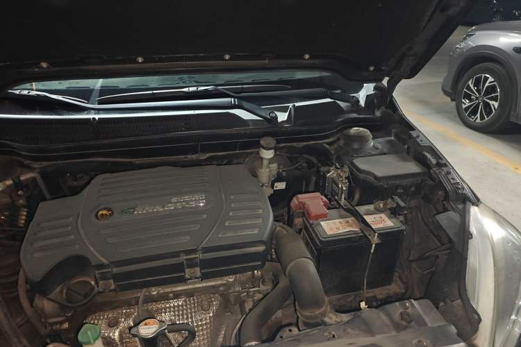 Used Suzuki Vitara S-Cross 2017 1.6L Manual Two-Wheel Drive Urban Fashion Model Engine Bay Left