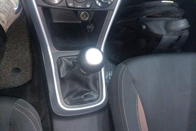 Used Suzuki Vitara S-Cross 2017 1.6L Manual Two-Wheel Drive Urban Fashion Model Gear Lever