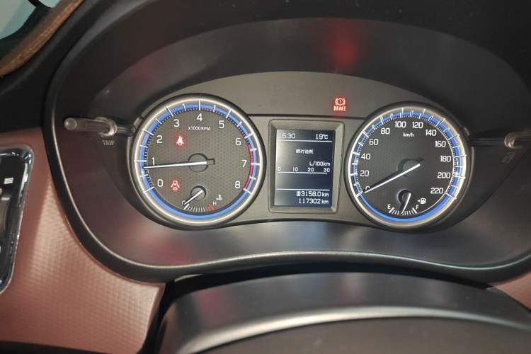 Used Suzuki Vitara S-Cross 2017 1.6L Manual Two-Wheel Drive Urban Fashion Model Instrument Cluster
