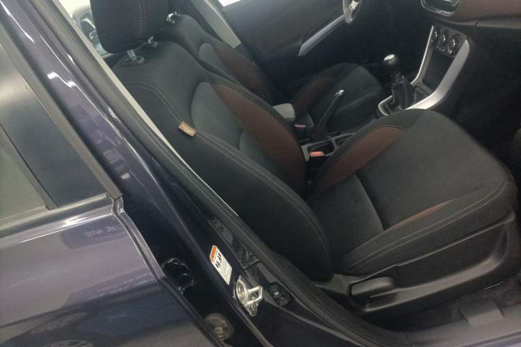 Used Suzuki Vitara S-Cross 2017 1.6L Manual Two-Wheel Drive Urban Fashion Model Right Front Seat