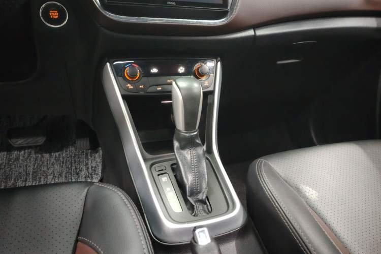 Used Suzuki Vitara S-Cross 2017 1.6L CVT Two-Wheel Drive Urban Advanced Model Gear Lever