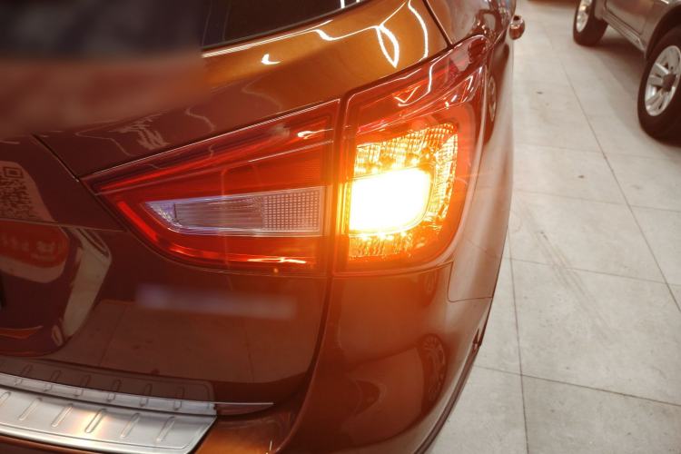 Used Suzuki Vitara S-Cross 2017 1.6L CVT Two-Wheel Drive Urban Advanced Model Right Rear Taillight