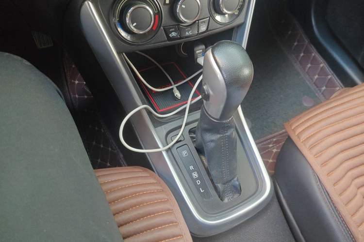 Used Suzuki Vitara S-Cross 2017 1.6L CVT Two-Wheel Drive Urban Fashion Model Gear Lever