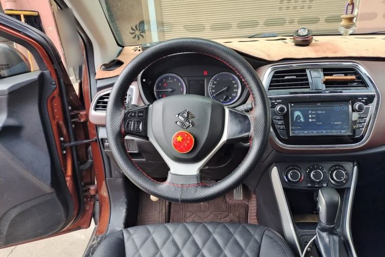 Used Suzuki Vitara S-Cross 2017 1.6L CVT Two-Wheel Drive Urban Fashion Model Steering Wheel