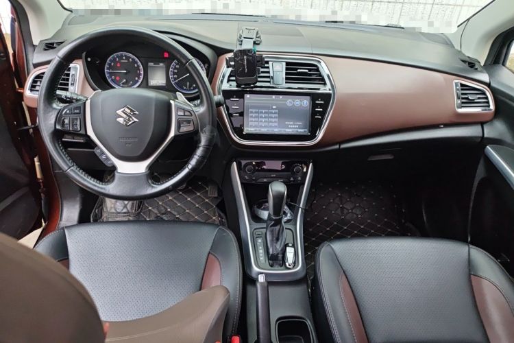Used Suzuki Vitara S-Cross 2017 1.6L CVT Two-Wheel Drive Urban Advanced Model Center Console