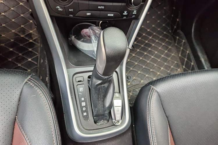 Used Suzuki Vitara S-Cross 2017 1.6L CVT Two-Wheel Drive Urban Advanced Model Gear Lever