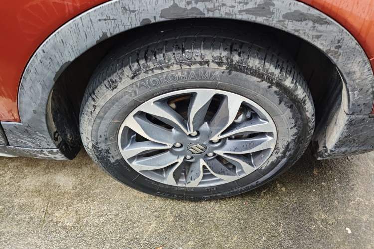 Used Suzuki Vitara S-Cross 2017 1.6L CVT Two-Wheel Drive Urban Advanced Model Right Front Wheel Hub