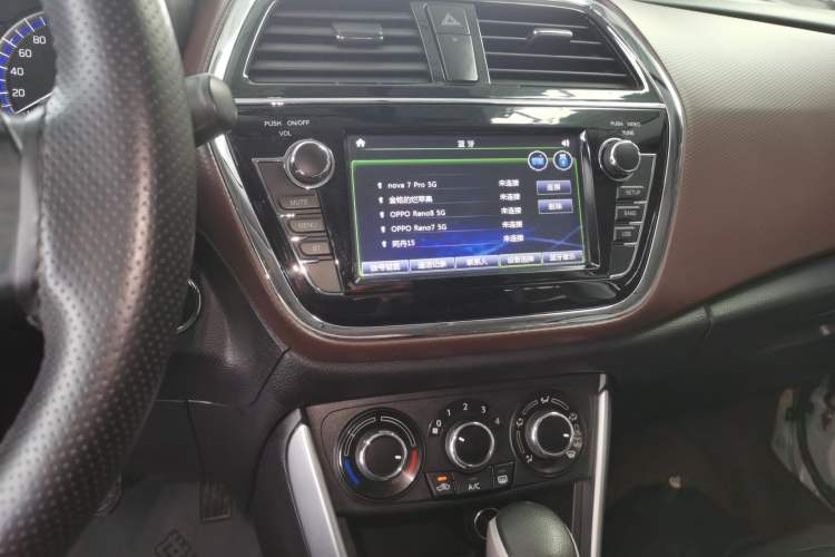 Used Suzuki Vitara S-Cross 2017 1.6L CVT Two-Wheel Drive Urban Fashion Model Audio And AC Panel