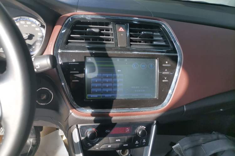 Used Suzuki Vitara S-Cross 2017 1.6L Manual Two-Wheel Drive Urban Ambition Model Audio And AC Panel