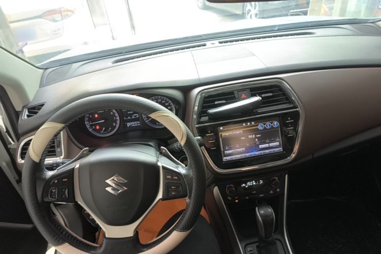 Used Suzuki Vitara S-Cross 2017 1.6L CVT Two-Wheel Drive Urban Advanced Model Center Console