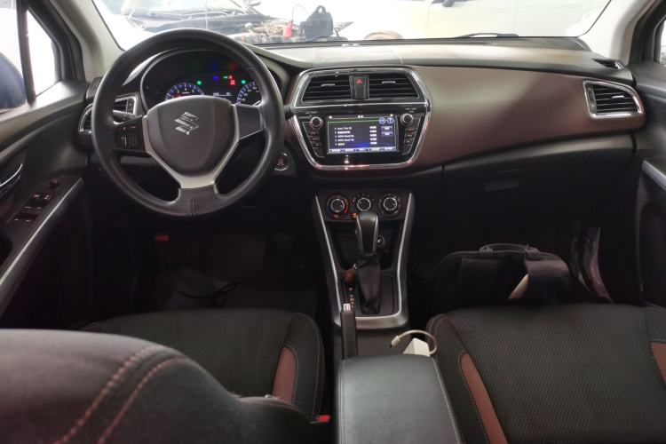 Used Suzuki Vitara S-Cross 2017 1.6L CVT Two-Wheel Drive Urban Fashion Model Center Console