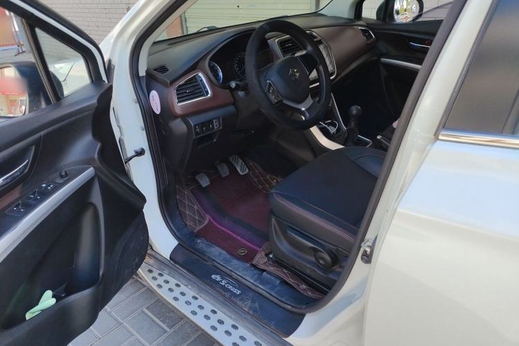 Used Suzuki Vitara S-Cross 2017 1.6L Manual Two-Wheel Drive Urban Fashion Model Driver Seat