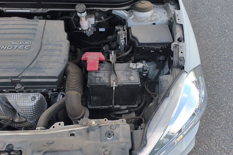 Used Suzuki Vitara S-Cross 2017 1.6L Manual Two-Wheel Drive Urban Fashion Model Engine Bay Left