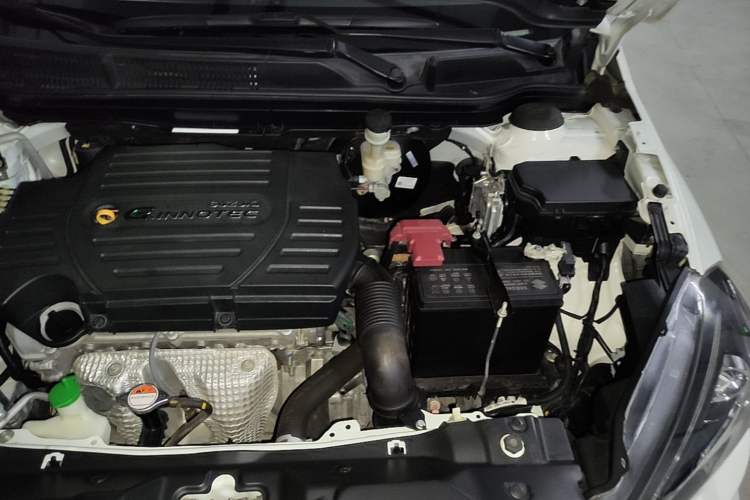 Used Suzuki Vitara S-Cross 2017 1.6L CVT Two-Wheel Drive Urban Advanced Model Engine Bay Left