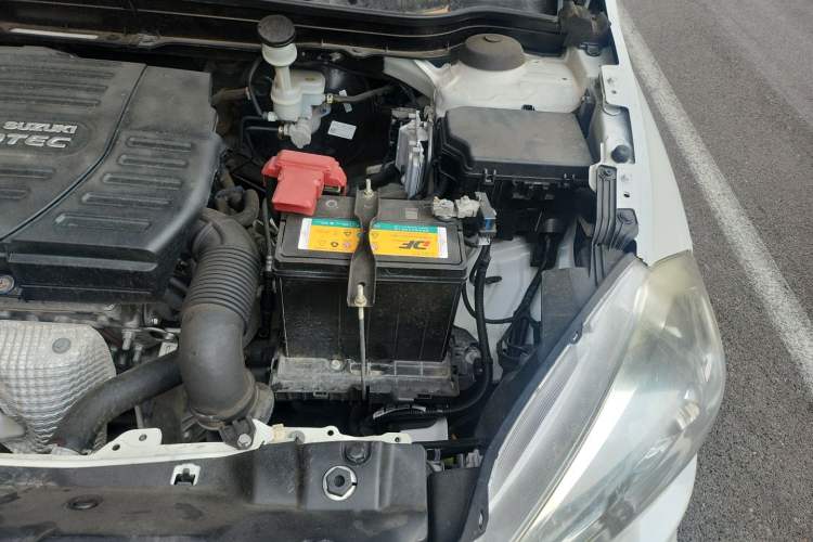 Used Suzuki Vitara S-Cross 2017 1.6L Manual Two-Wheel Drive Urban Fashion Model Engine Bay Left