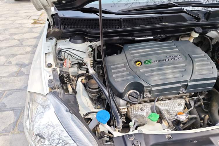 Used Suzuki Vitara S-Cross 2017 1.6L CVT Two-Wheel Drive Urban Fashion Model Engine Bay Right