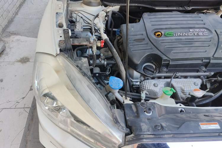 Used Suzuki Vitara S-Cross 2017 1.6L Manual Two-Wheel Drive Urban Fashion Model Engine Bay Right