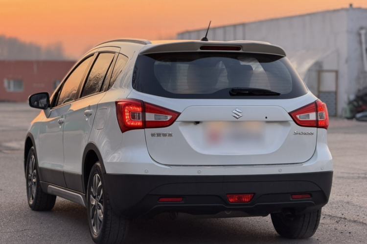 Used Suzuki Vitara S-Cross 2017 1.6L CVT Two-Wheel Drive Urban Advanced Model Exterior 4