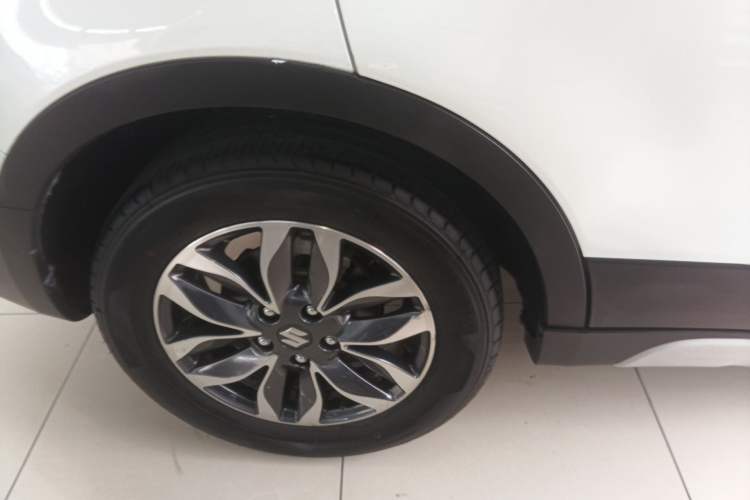 Used Suzuki Vitara S-Cross 2017 1.6L CVT Two-Wheel Drive Urban Advanced Model Exterior 5