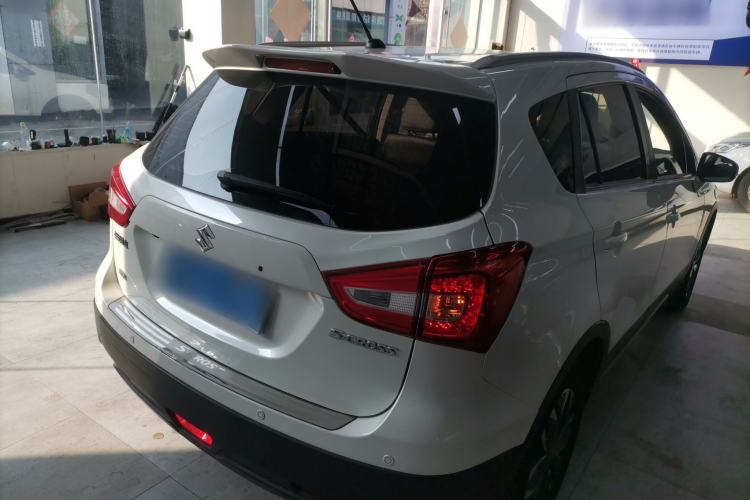 Used Suzuki Vitara S-Cross 2017 1.6L Manual Two-Wheel Drive Urban Ambition Model Exterior 5