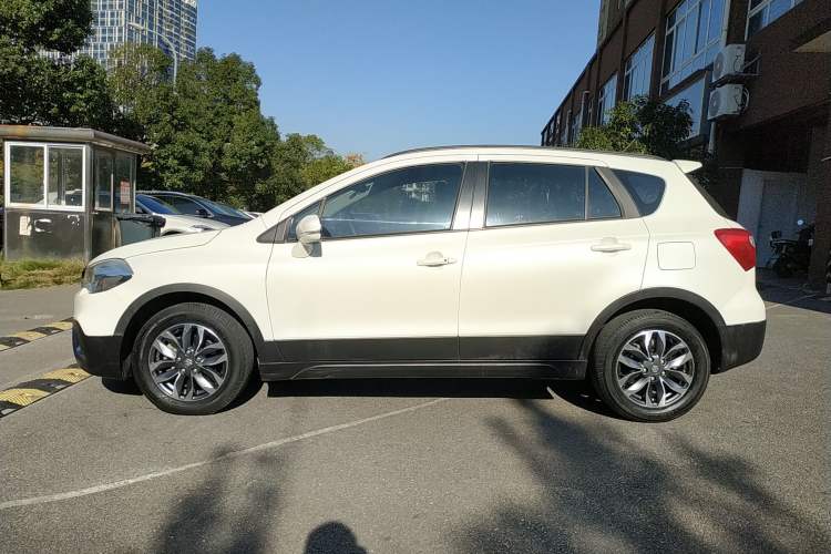 Used Suzuki Vitara S-Cross 2017 1.6L CVT Two-Wheel Drive Urban Fashion Model Exterior 5